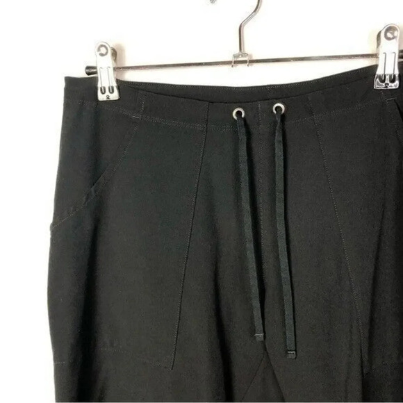 Patagonia Black Split Hem Capri Hiking Pants 2 - Picture 3 of 5